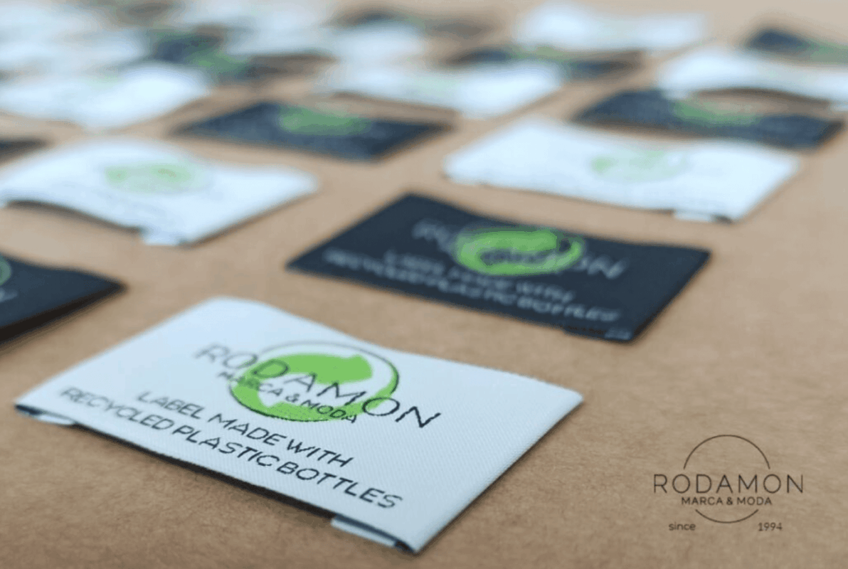 Elige etiquetas para ropa ecológicas